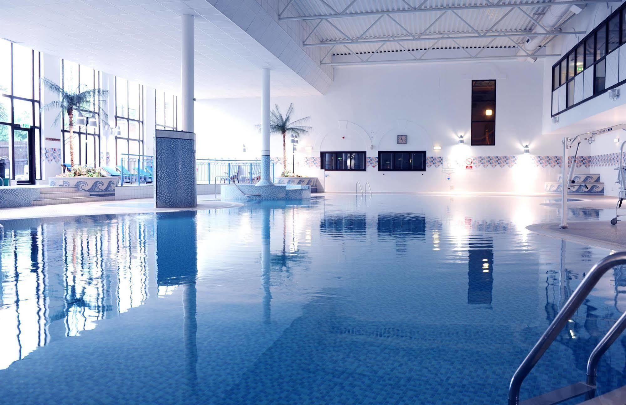 Village Hotel Manchester ไฮด์ ภายนอก รูปภาพ
