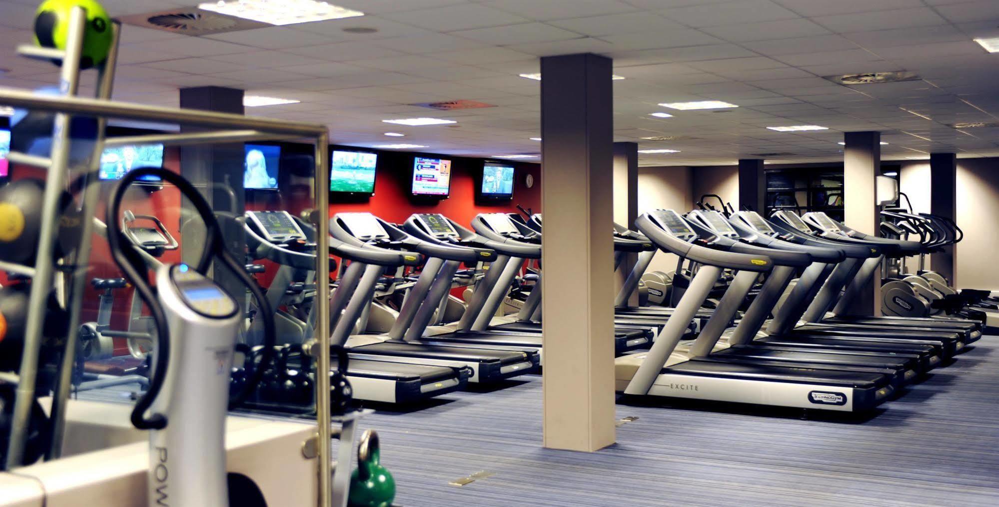 Village Hotel Manchester ไฮด์ ภายนอก รูปภาพ