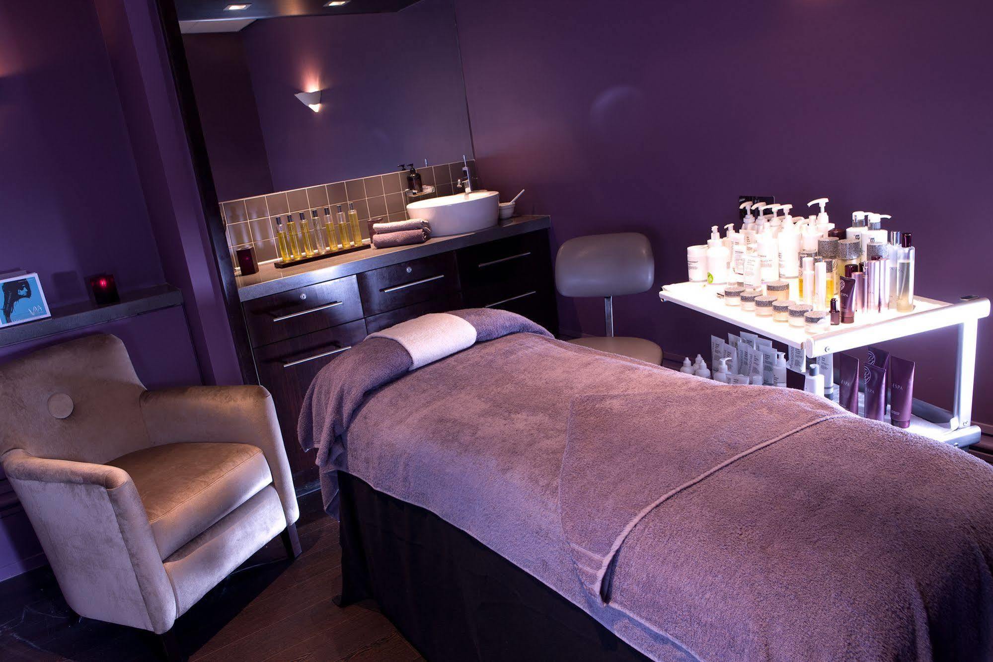 Village Hotel Manchester ไฮด์ ภายนอก รูปภาพ